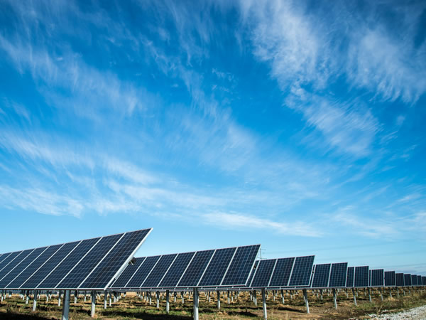 The Great Energy Debate: Understanding AC and DC in Your Home’s Solar and Battery System